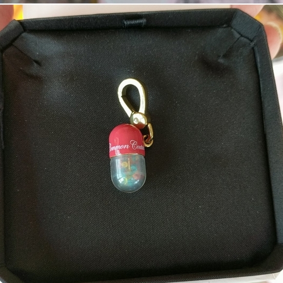JUICY COUTURE PILL 💊 CHARM! - Picture 8 of 15